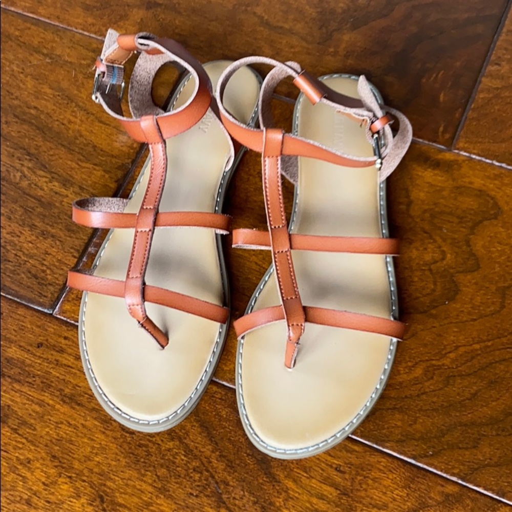 BNWOT Old Navy Sandals Size 8